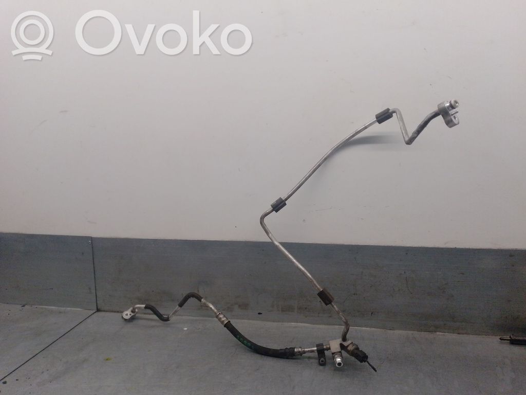 BMW 1 E82 E88 Conductă/furtun aer condiționat (A/C) 