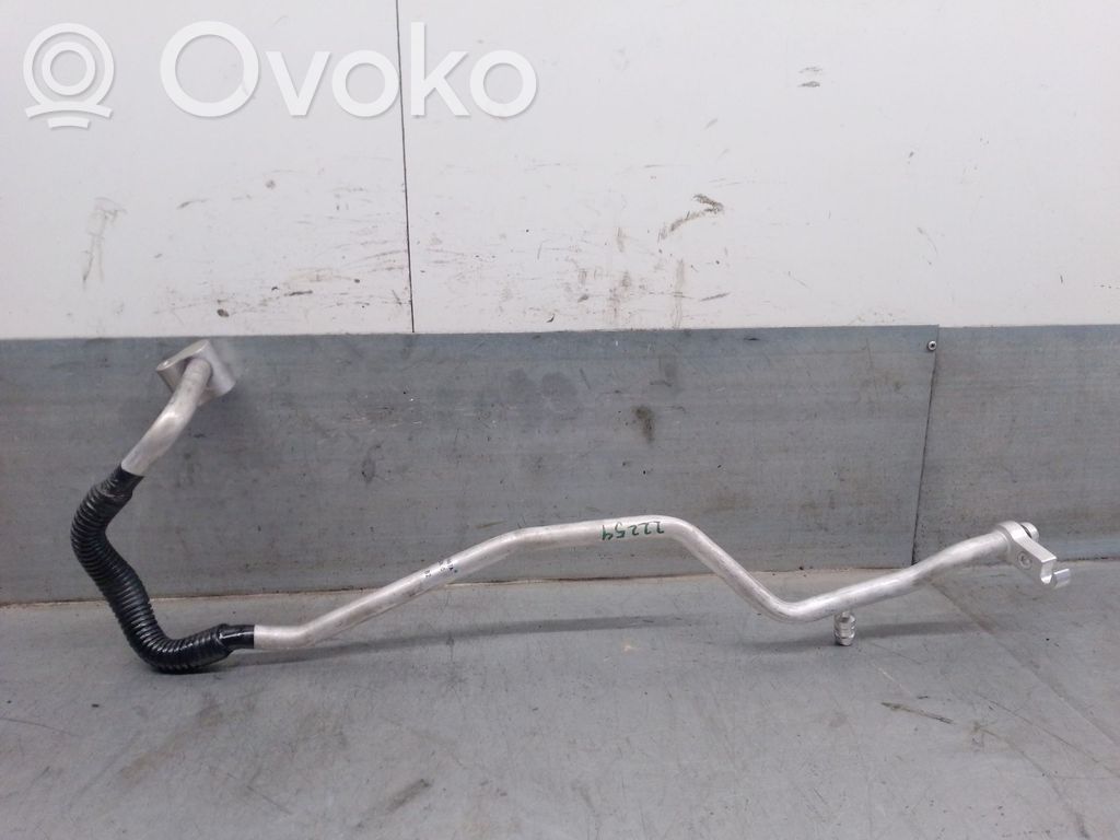 Mazda MX-5 ND Ilmastointilaitteen putki (A/C) 