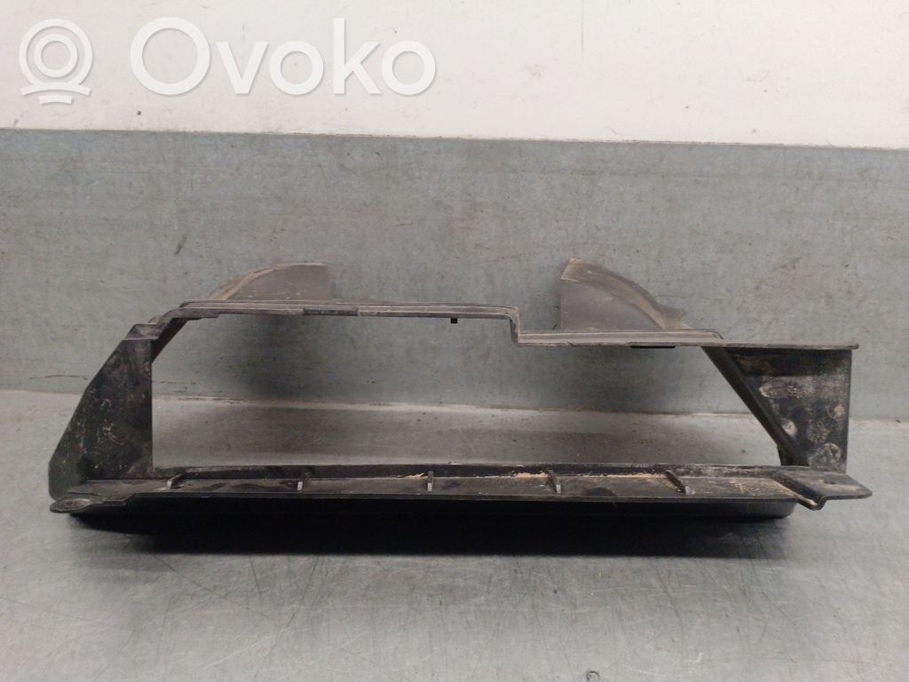 Nissan Micra C+C Grotelės priekinės 