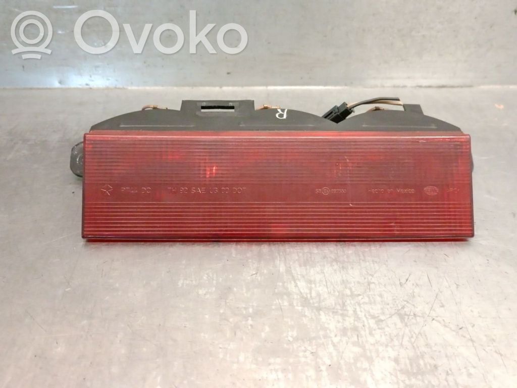 Chrysler PT Cruiser Third/center stoplight 