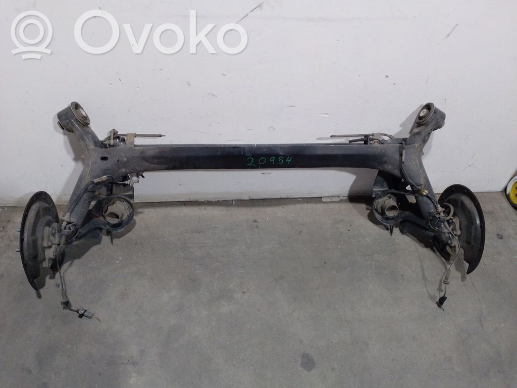 Opel Zafira A Belka osi tylnej z reduktorem 