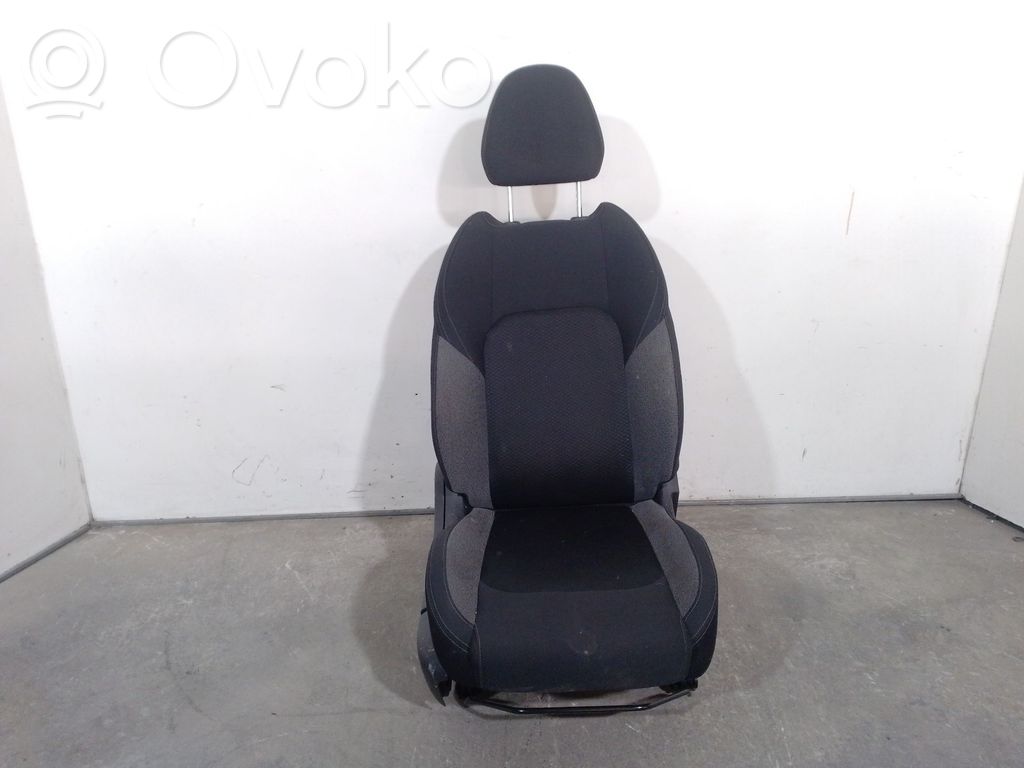 Nissan Qashqai Fotel przedni pasażera 