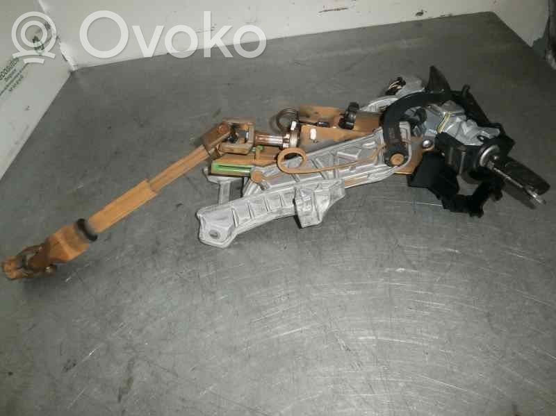 Ford Focus Steering wheel axle 