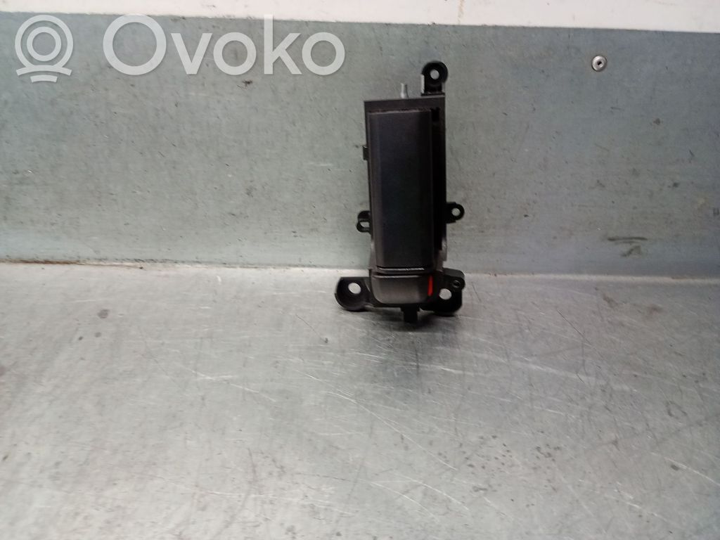 Mazda 5 Manecilla interna puerta trasera 