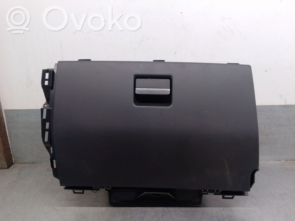 Guantera   HJ32060T10GA8,LR092292