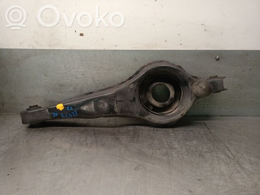 Mazda 5 Рычаг 