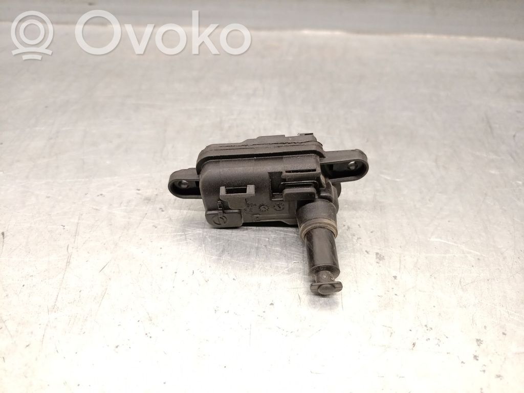 Volkswagen Touran III Korek wlewu paliwa 