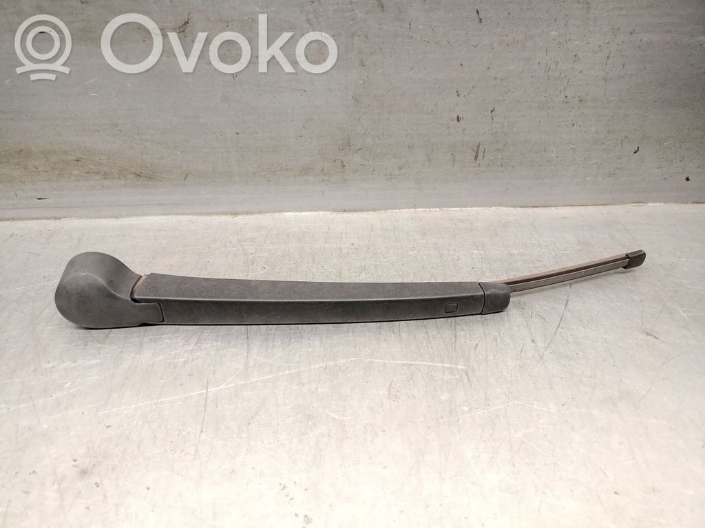 Volkswagen Touran III Ramię wycieraczki szyby tylnej 