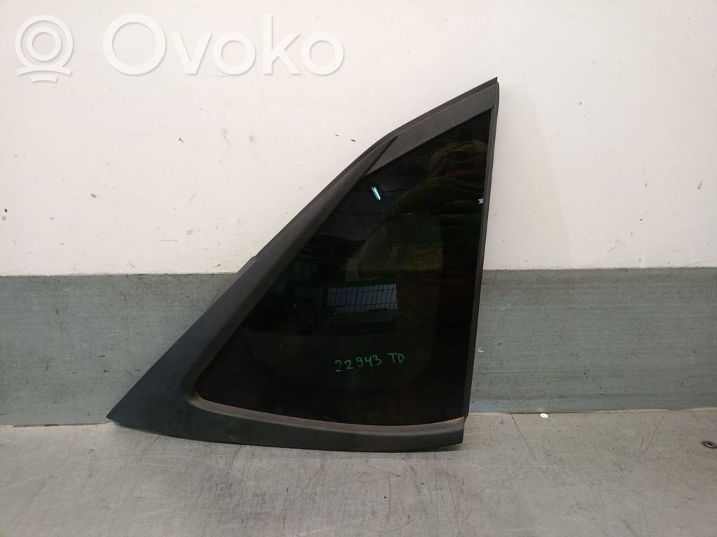 Hyundai i20 (BC3 BI3) Szyba karoseryjna tylna 