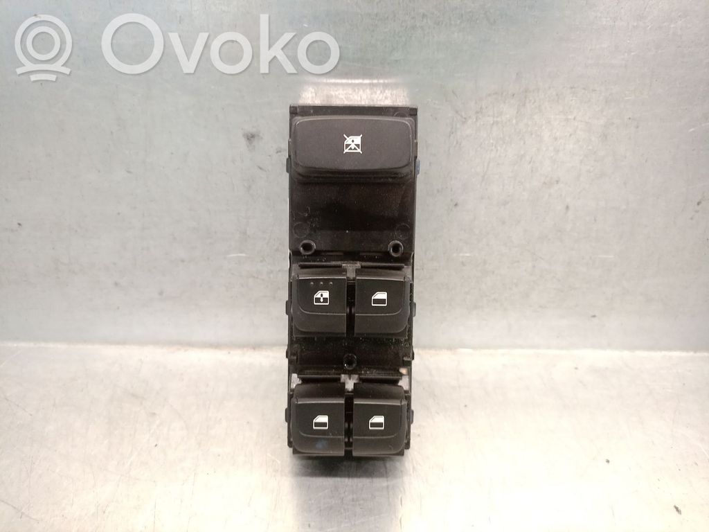 KIA Stonic Interruptor del elevalunas eléctrico 