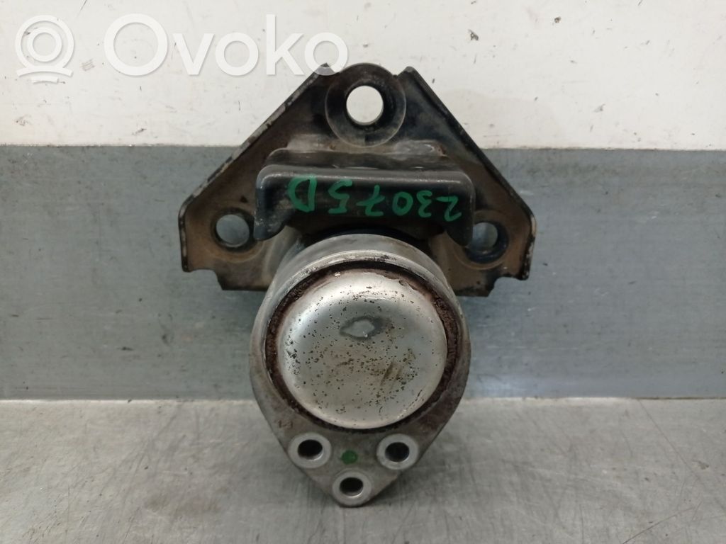 Ford Fiesta Engine mount bracket 