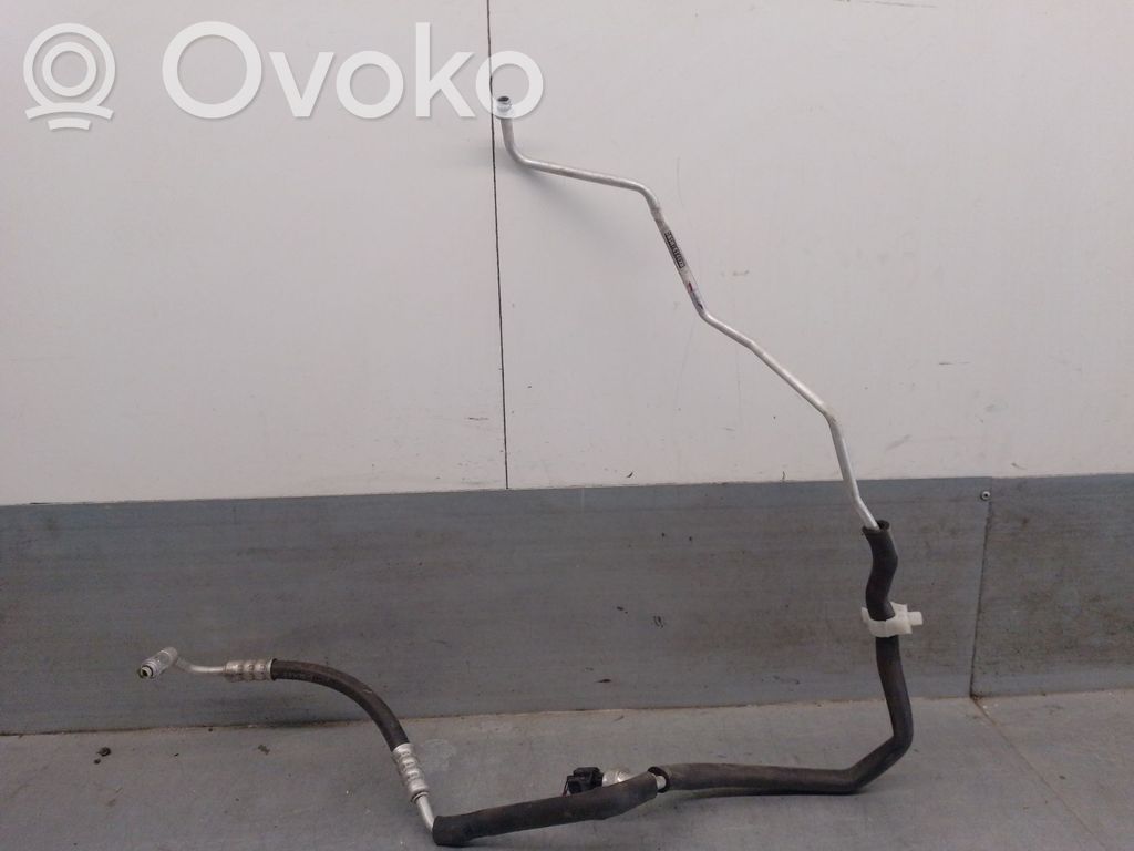 Ilmastointilaitteen putki (A/C)   DB5H6146XB,DB5H6146XB