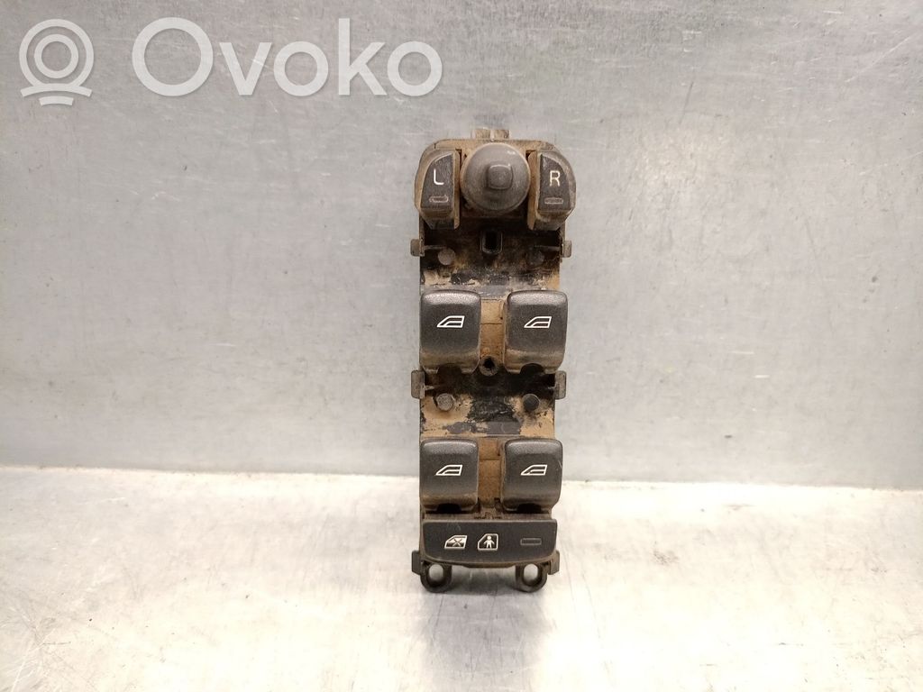 Volvo XC70 Electric window control switch 