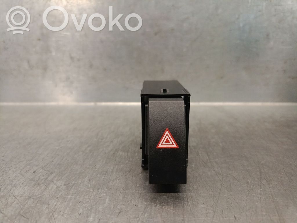 Lexus CT 200H Hazard light switch 