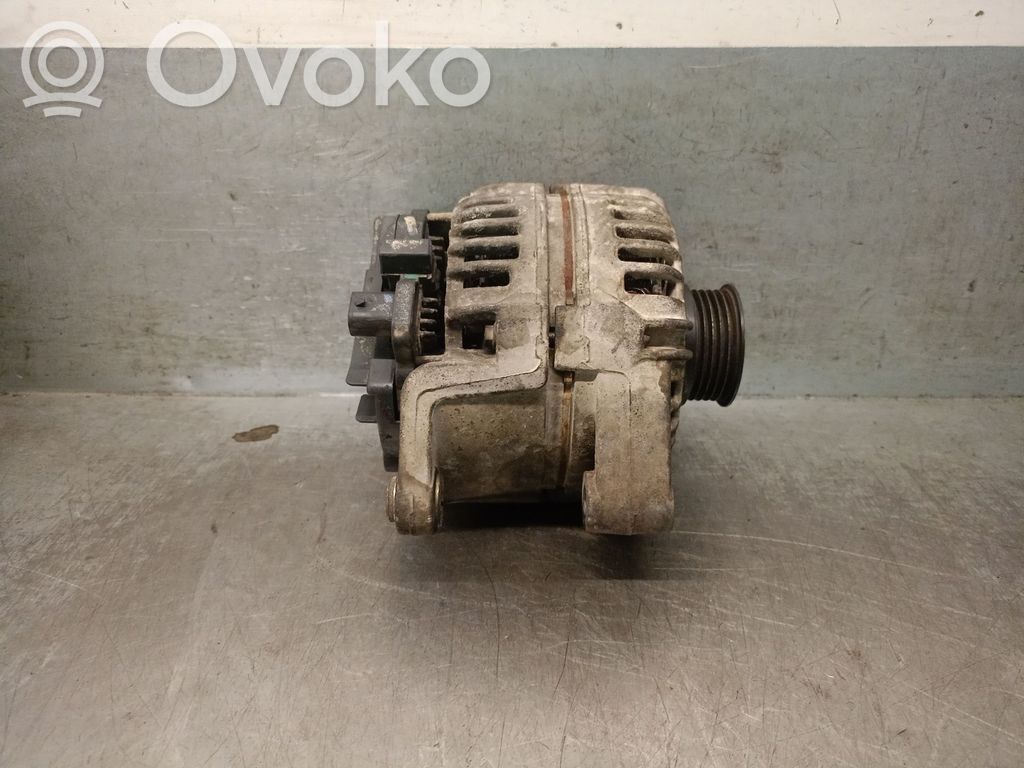 Opel Corsa D Alternador 