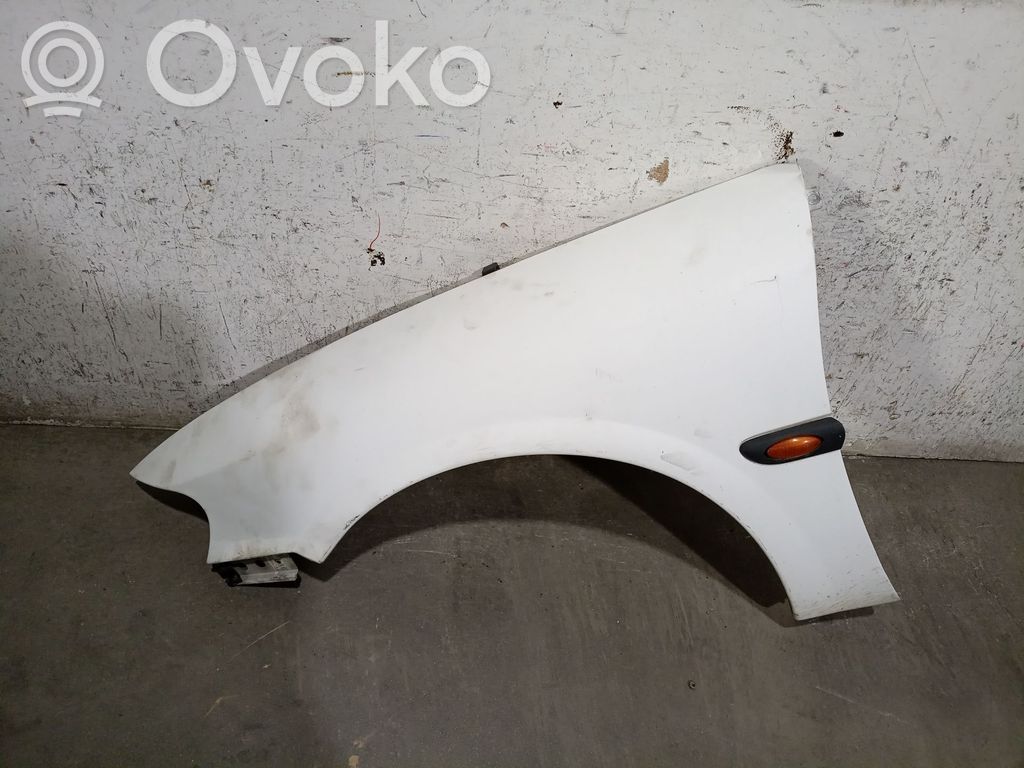 Opel Vectra B Sparnas 