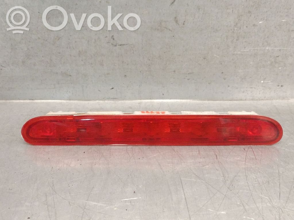 Opel Vivaro Lampă frână centrală 