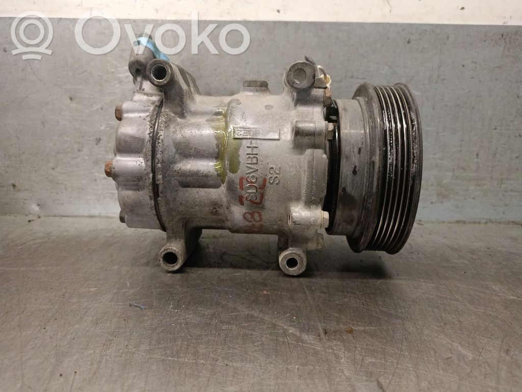 Ilmastointilaitteen kompressorin pumppu (A/C)   8200315744,8200953358,SD6V12SANDEN