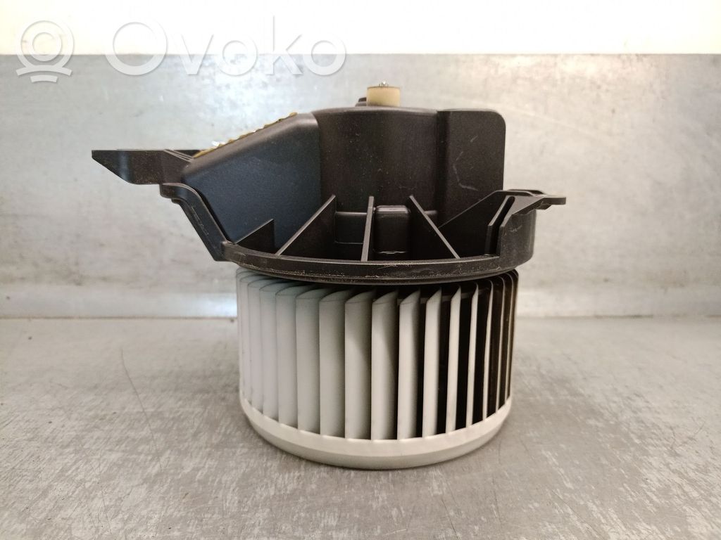 Opel Corsa D Mazā radiatora ventilators 