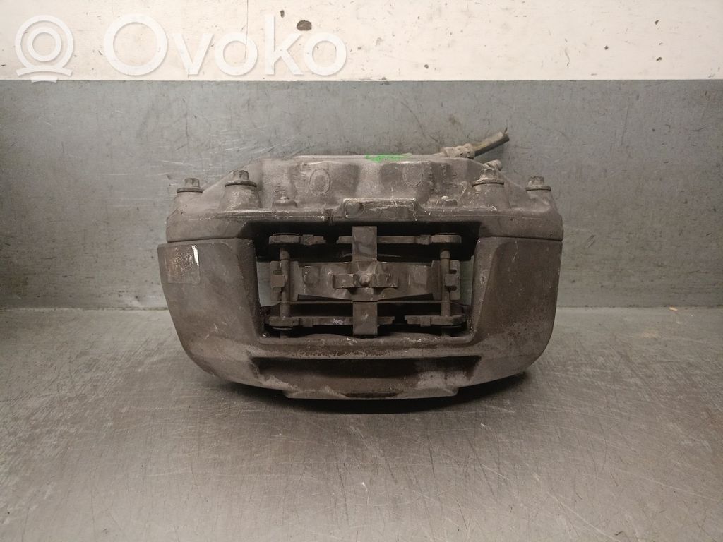 Audi A6 C7 Zacisk hamulcowy przedni 