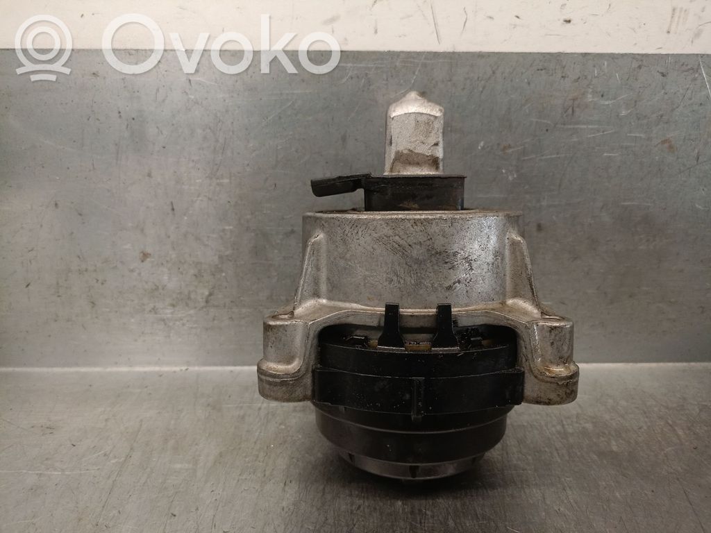 Engine mount bracket   8482771,22118482771