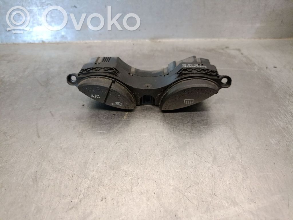 Ford Focus Multifunctional control switch/knob 