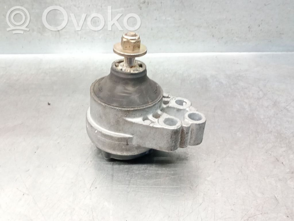 Ford Focus Engine mount bracket 