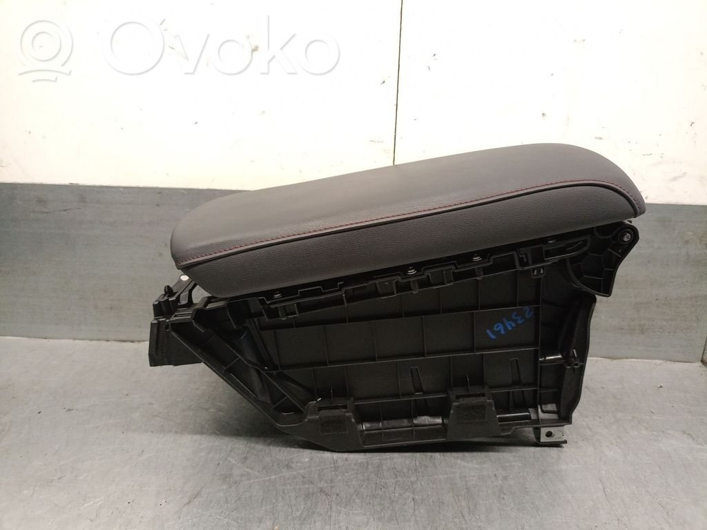 Mazda 3 Center console 