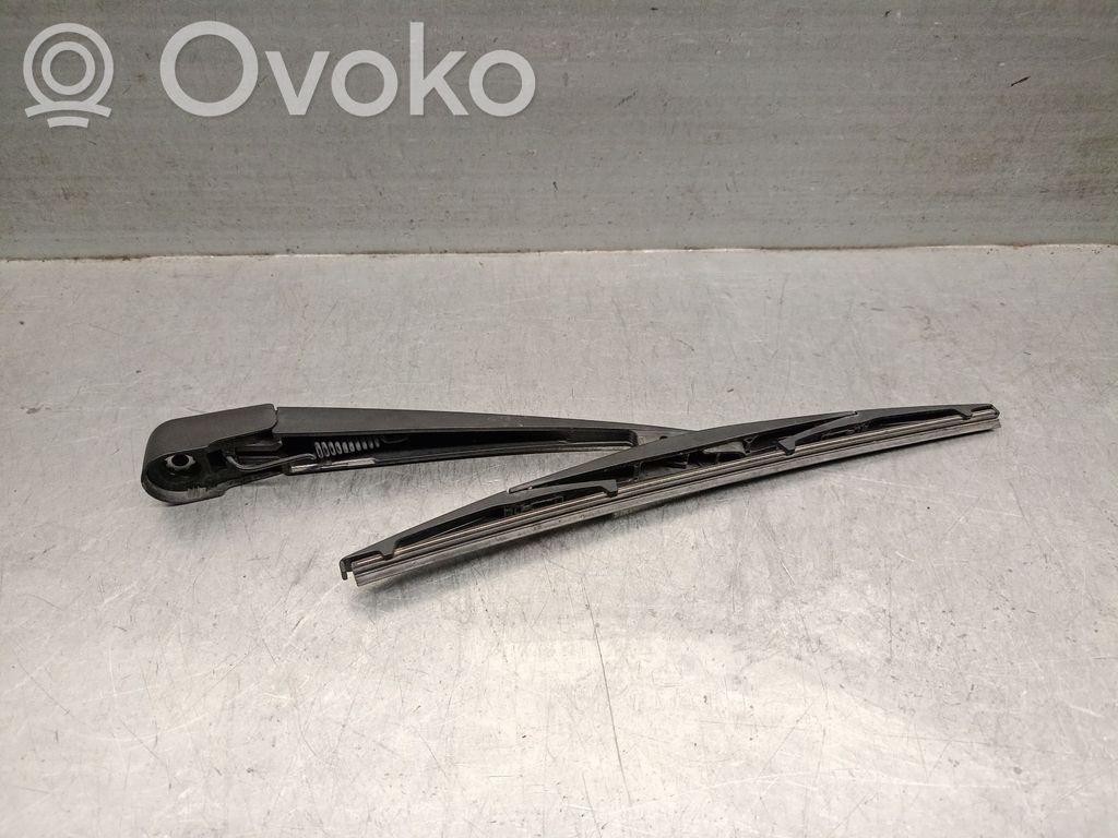 Mazda 3 Brazo del limpiaparabrisas trasero 