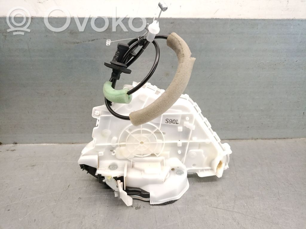 Mazda 3 Cerradura de puerta delantera 