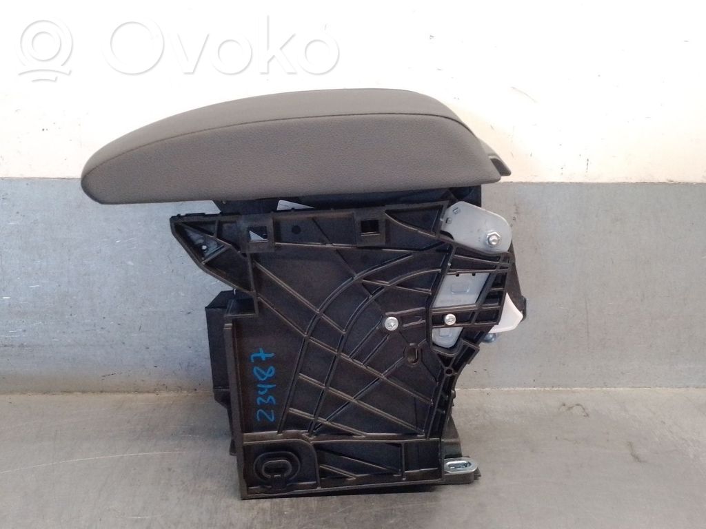 Seat Leon (5F) Reposabrazos 