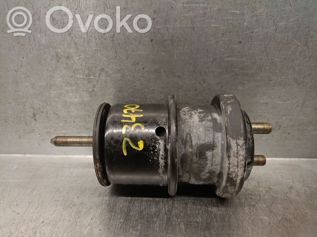 Subaru Outback (BS) Engine mount bracket 