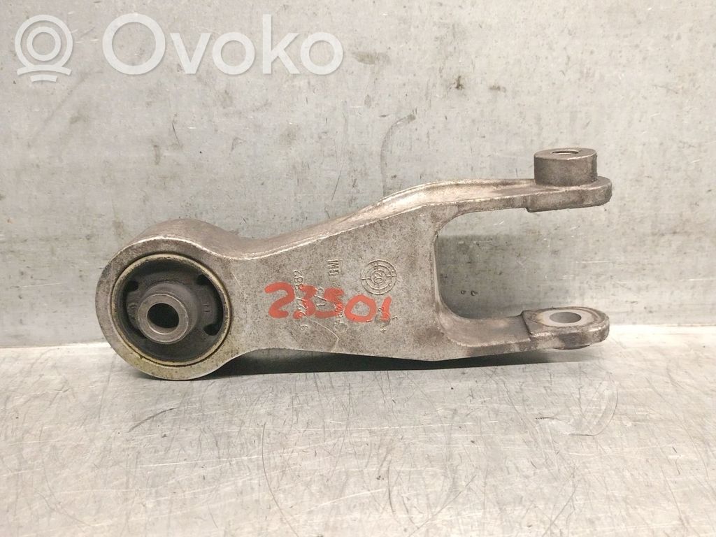 Engine mount bracket   9227882,684713