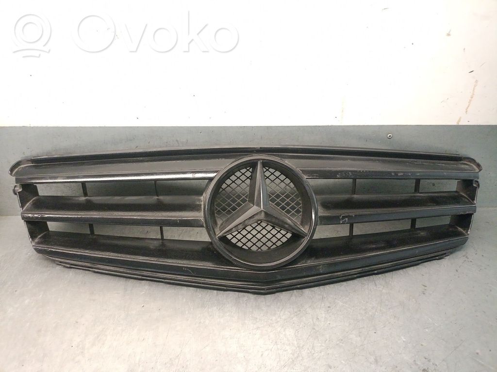 Mercedes-Benz C W204 Griglia anteriore