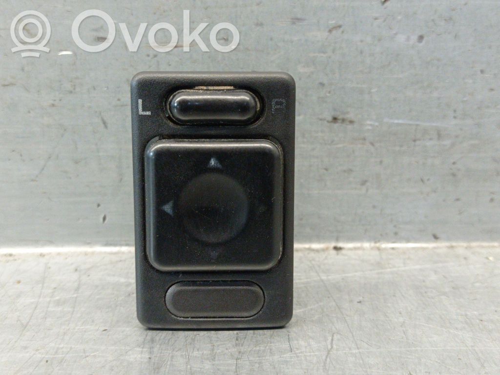 Subaru Forester SF Wing mirror switch 