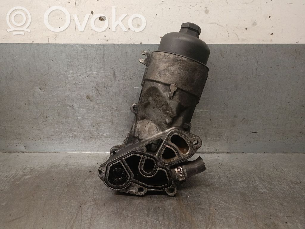 Citroen Berlingo Öljynsuodattimen kannake 