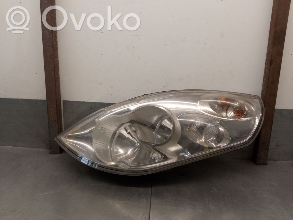 Opel Movano B Far 