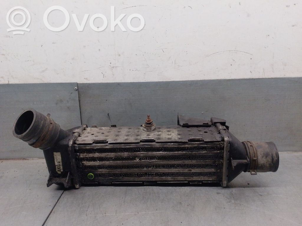 Seat Cordoba (6K) Chłodnica powietrza doładowującego / Intercooler 