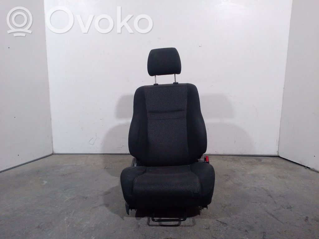 Toyota Avensis T250 Fotel przedni pasażera 