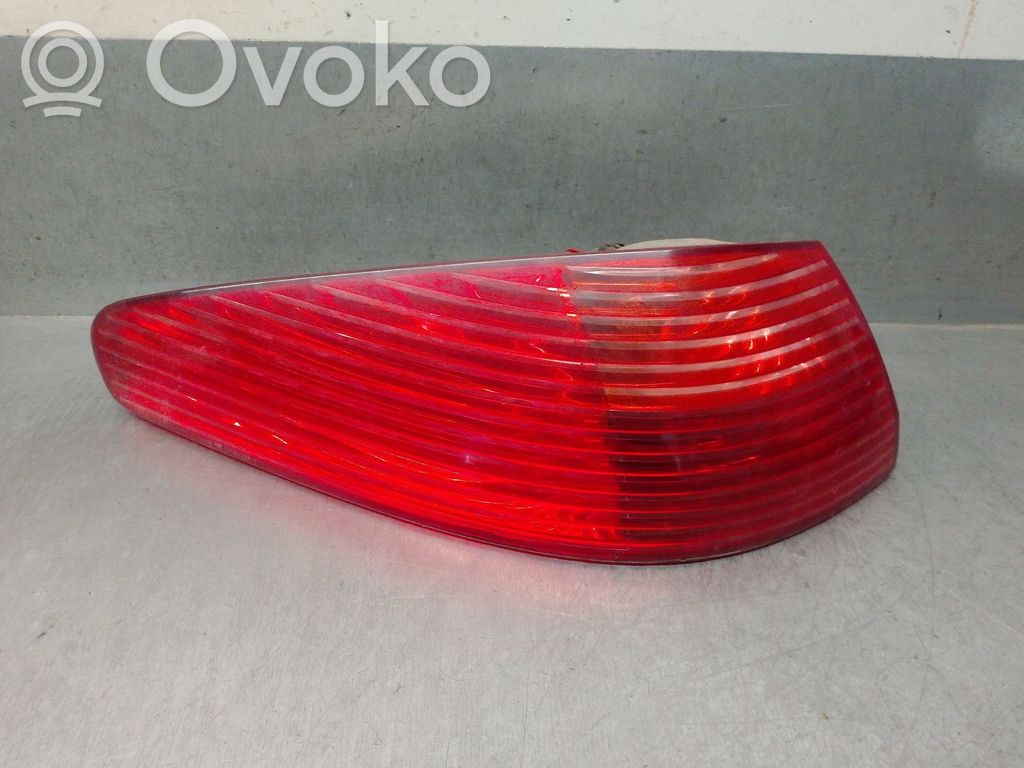 Peugeot 607 Lampă spate în caroserie 