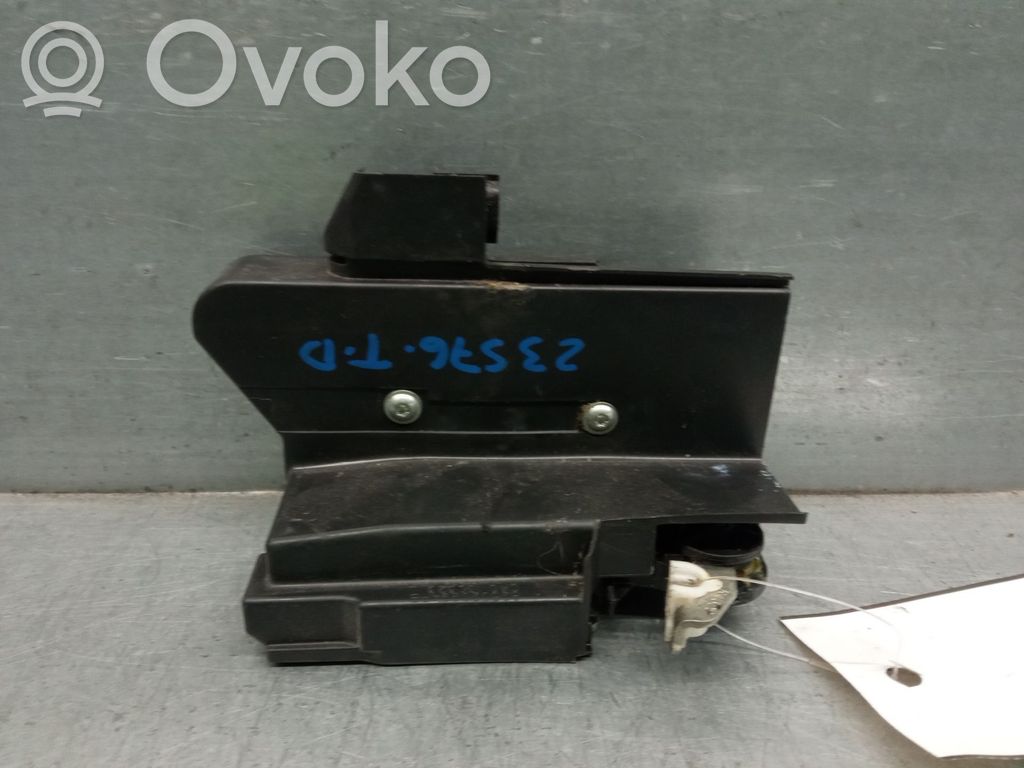 Takaoven lukko   825020994R,825020994R