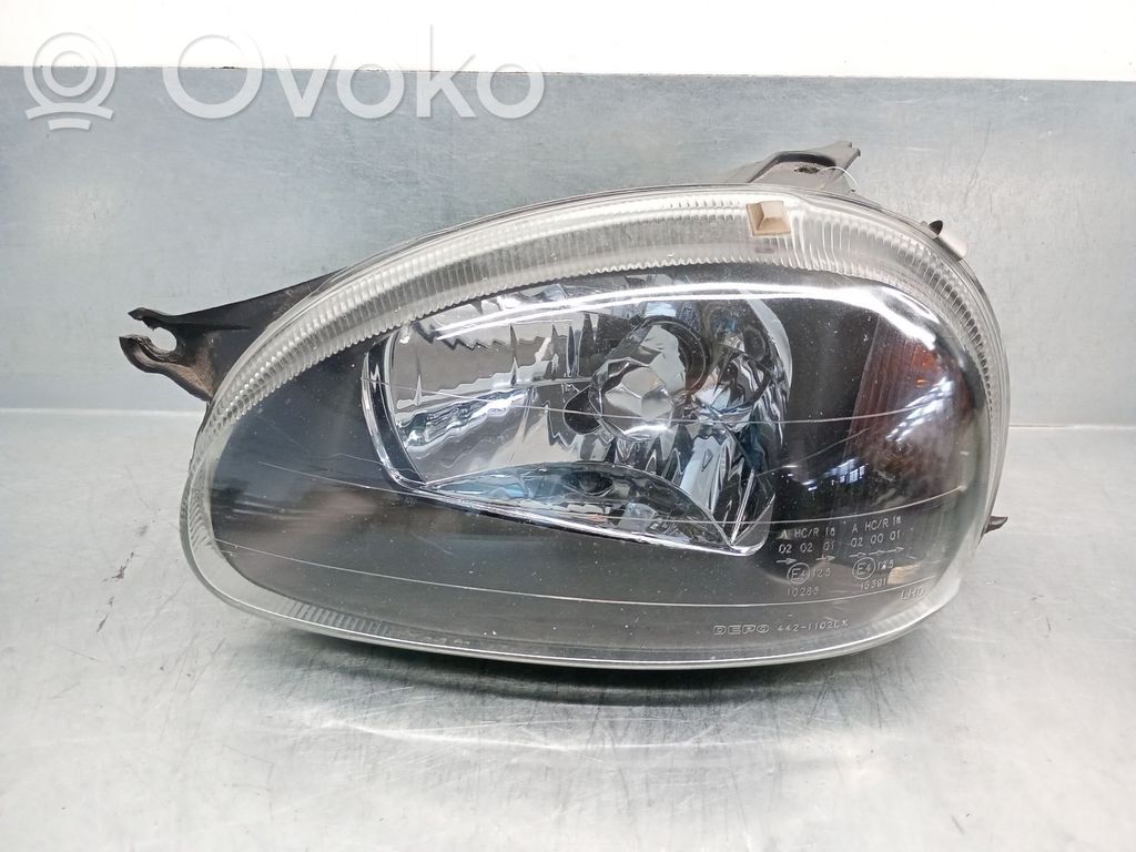 Opel Corsa B Far 