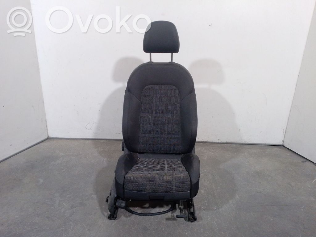 Audi Q3 F3 Etumatkustajan istuin 