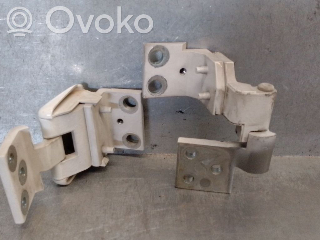 Tailgate/trunk/boot hinge   871773,871770