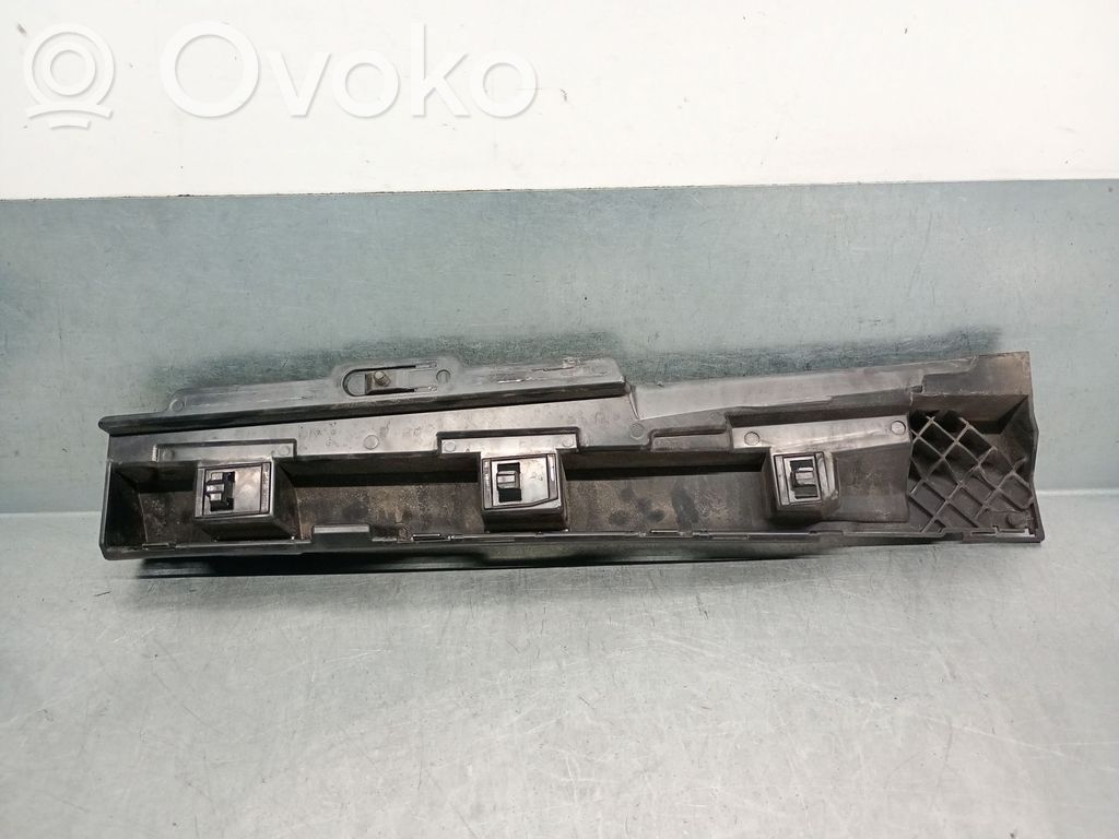 Front bumper mounting bracket   51777256919