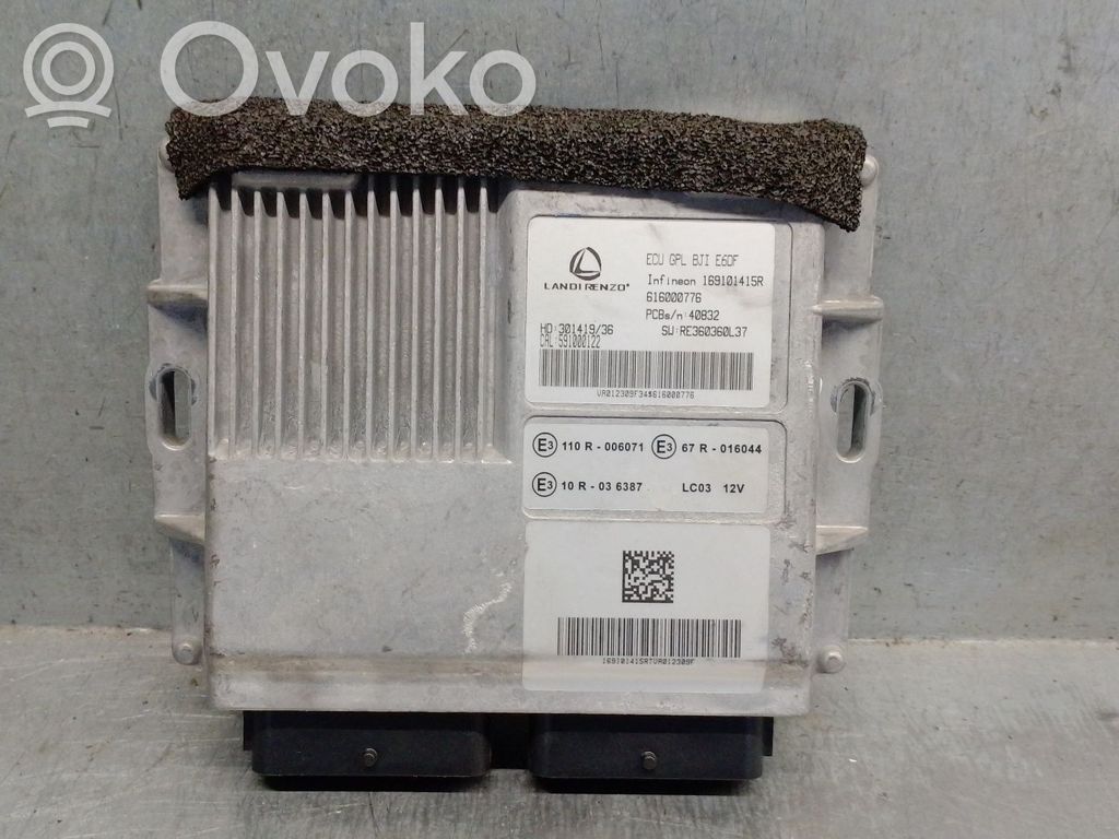 Dacia Sandero III Engine control unit/module 