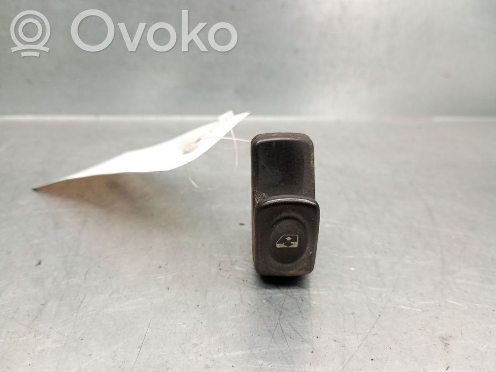 Renault Kangoo I Przyciski szyb 