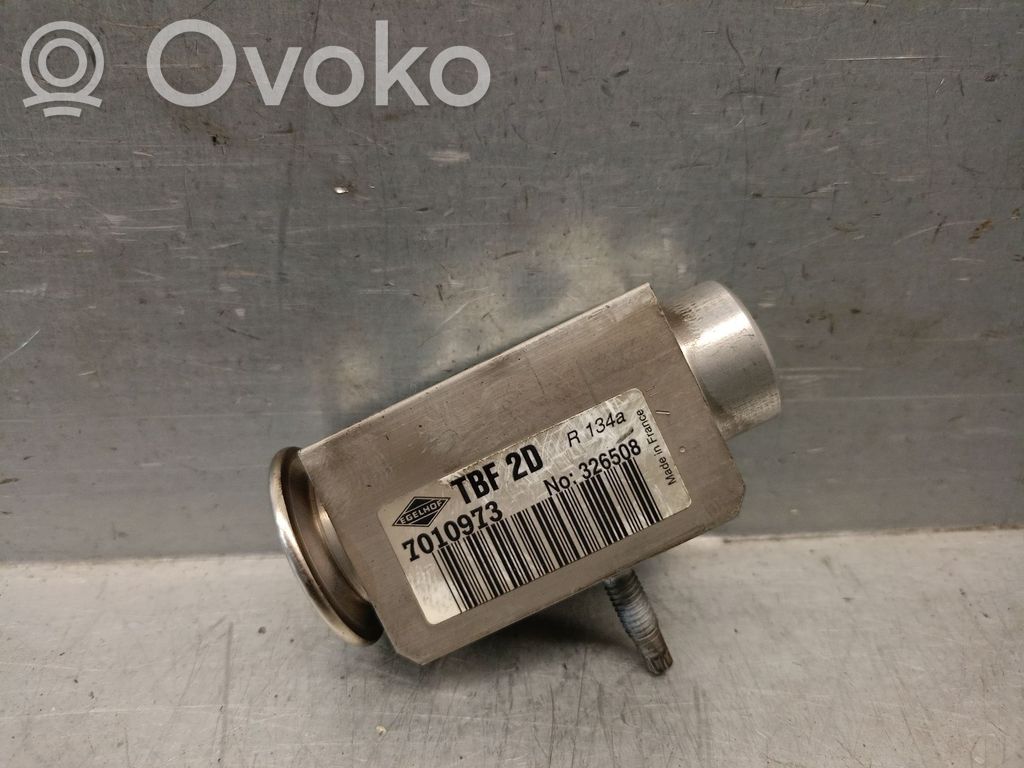 Volvo XC60 Radiatore di raffreddamento A/C (condensatore) 