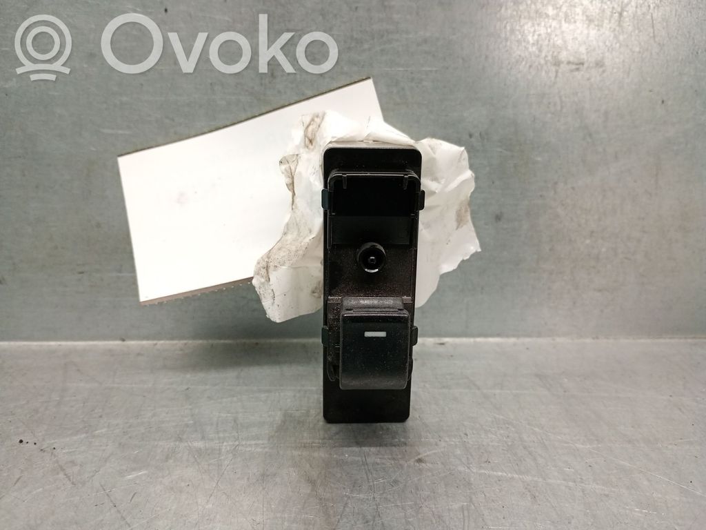 Mazda 3 III Electric window control switch 