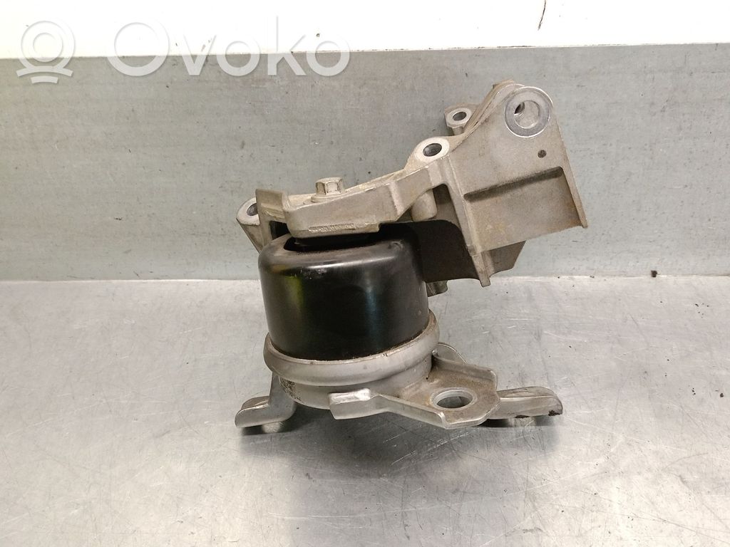 Volvo XC60 Engine mount bracket 